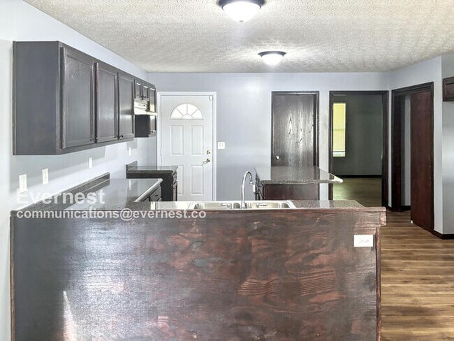 Foto del edificio - 137 N Guilford Ave