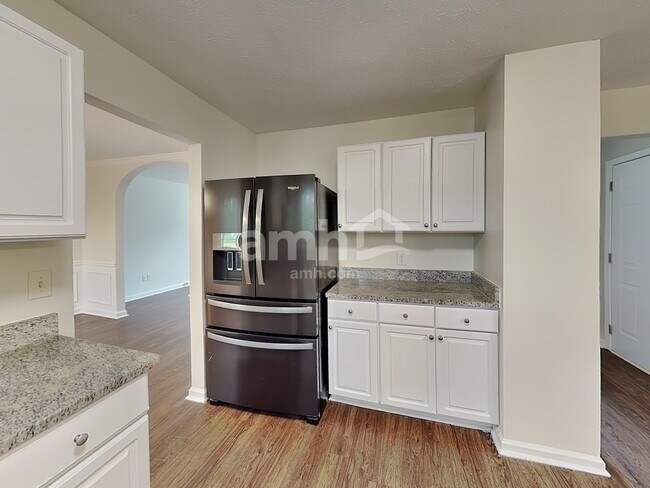 Foto del edificio - 4238 Brighton Way NW