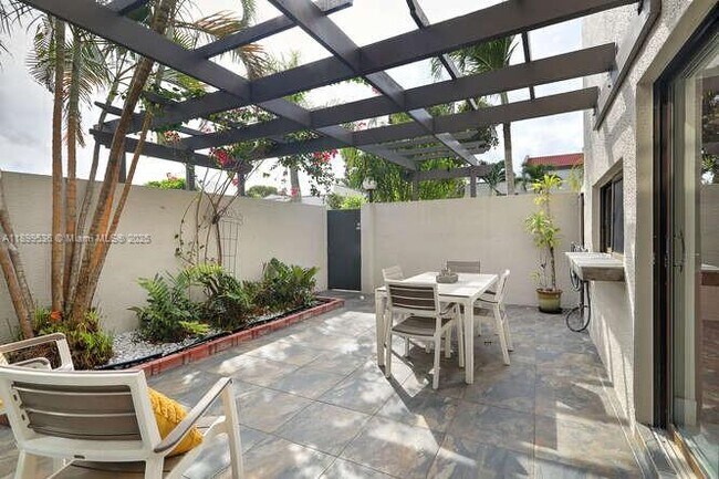 Foto del edificio - 4732 SW 67th Ave