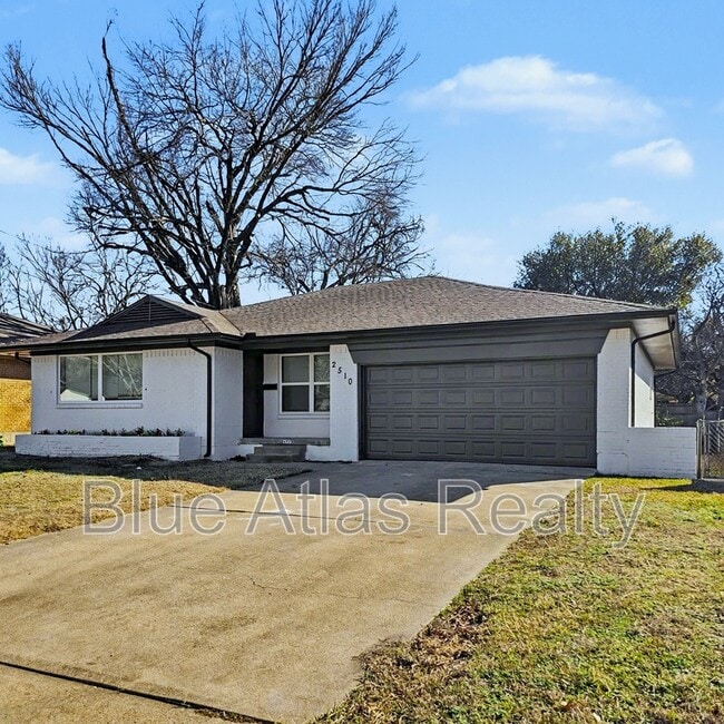 Photo - 2510 Materhorn Dr House