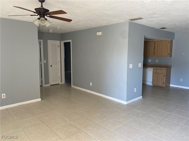 Building Photo - 511 Corinne Dr