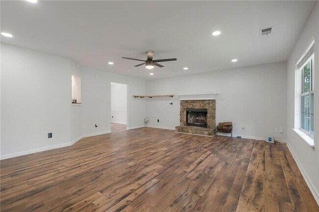 Building Photo - 2055 Amberly Glen Way