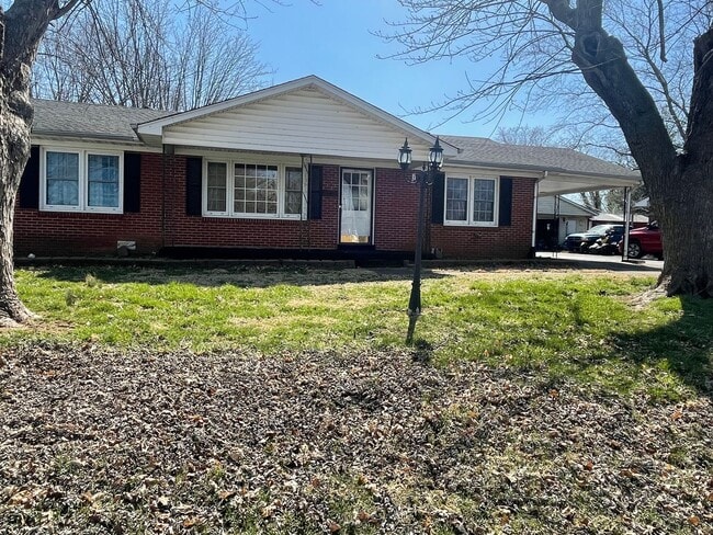 Building Photo - Brick 3 bed 1 bath home