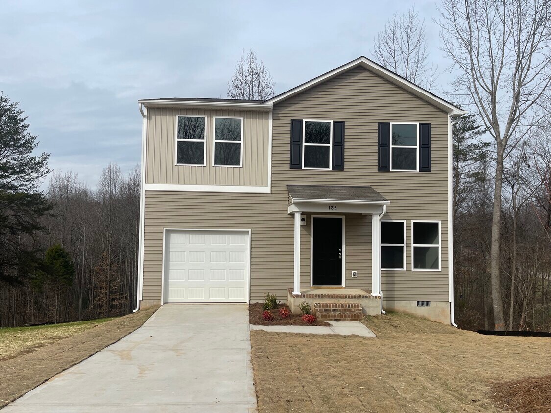 132 Grassy Meadow Ln House for Rent in Statesville, NC