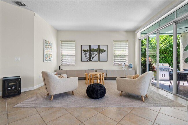 Foto del edificio - 9222 Delemar Ct