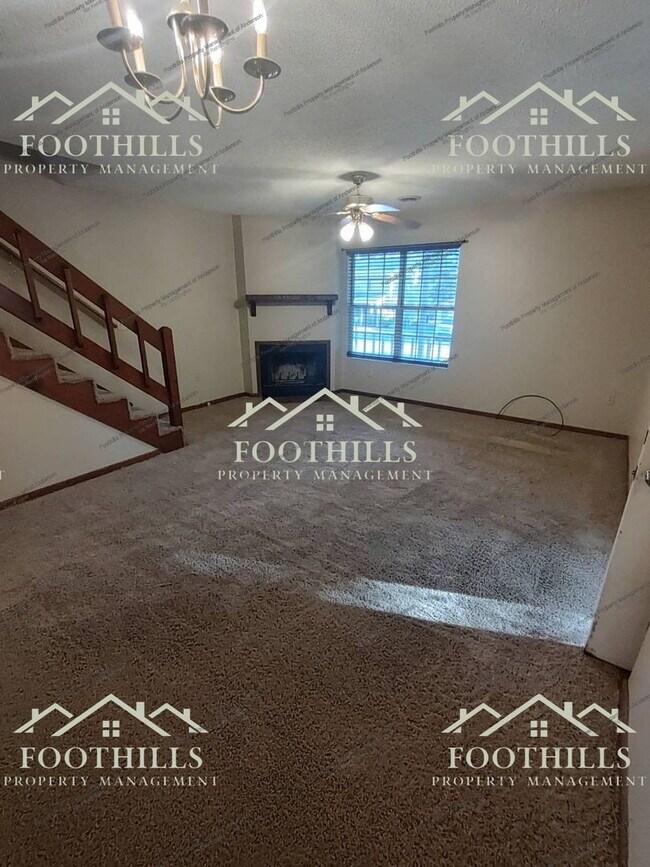 Foto del edificio - 4406 Lexington Way