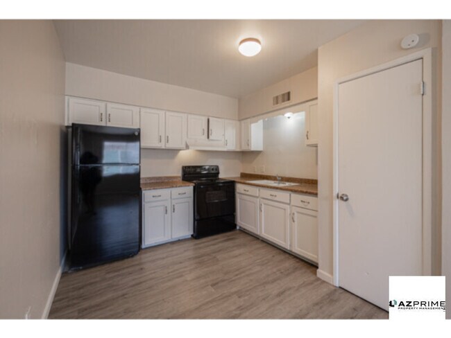 Foto del edificio - Discover this Gorgeous, Remodeled Mesa 2/1...