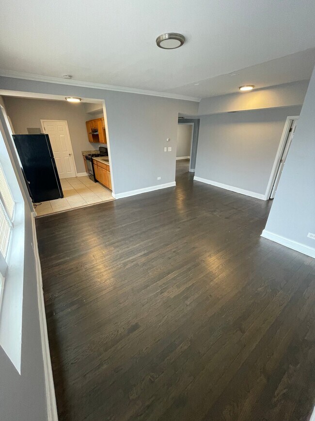 Photo - 7406 S Phillips Ave Apartment