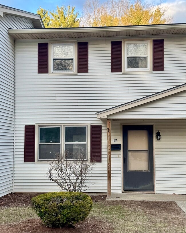 Building Photo - 86 Pinecrest Dr