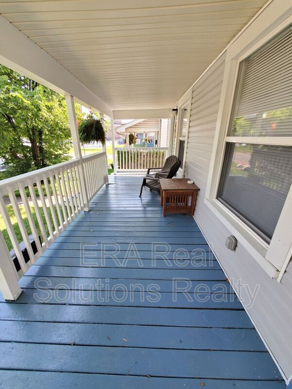 Building Photo - 659 Southwood Ave