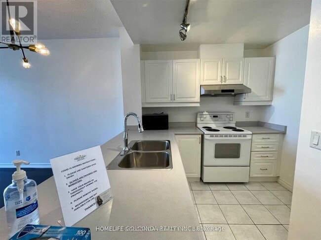 Building Photo - 28 Byng Ave