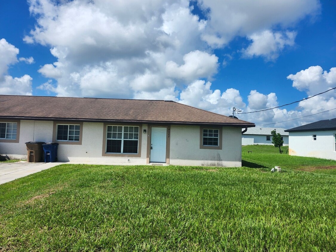 Primary Photo - Nice duplex!!!