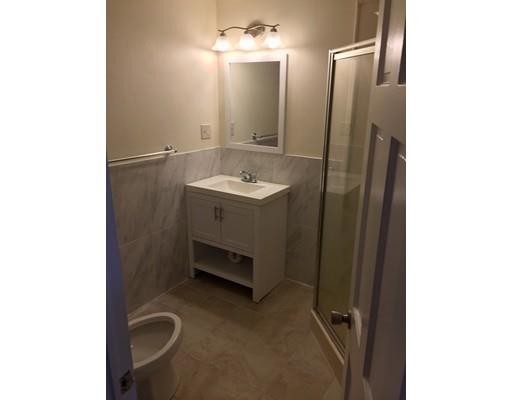 Foto del edificio - 583 E 4th St