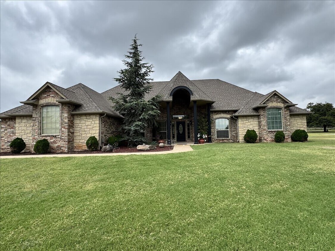 Foto principal - 8147 Shadow Lake Dr