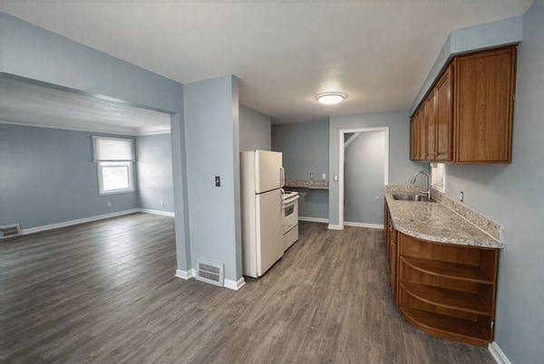 Foto del edificio - 15824 Norborne Ave