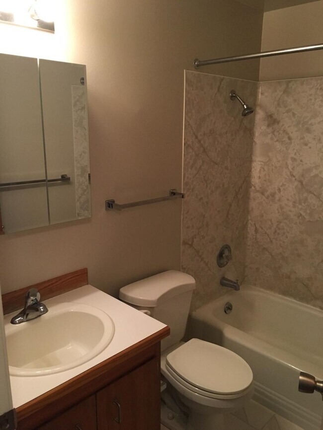 Foto del edificio - RavenView Apartments - 1 bedroom
