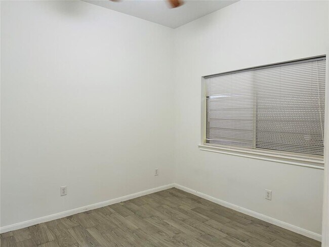 Building Photo - 13238 Southpoint Ln