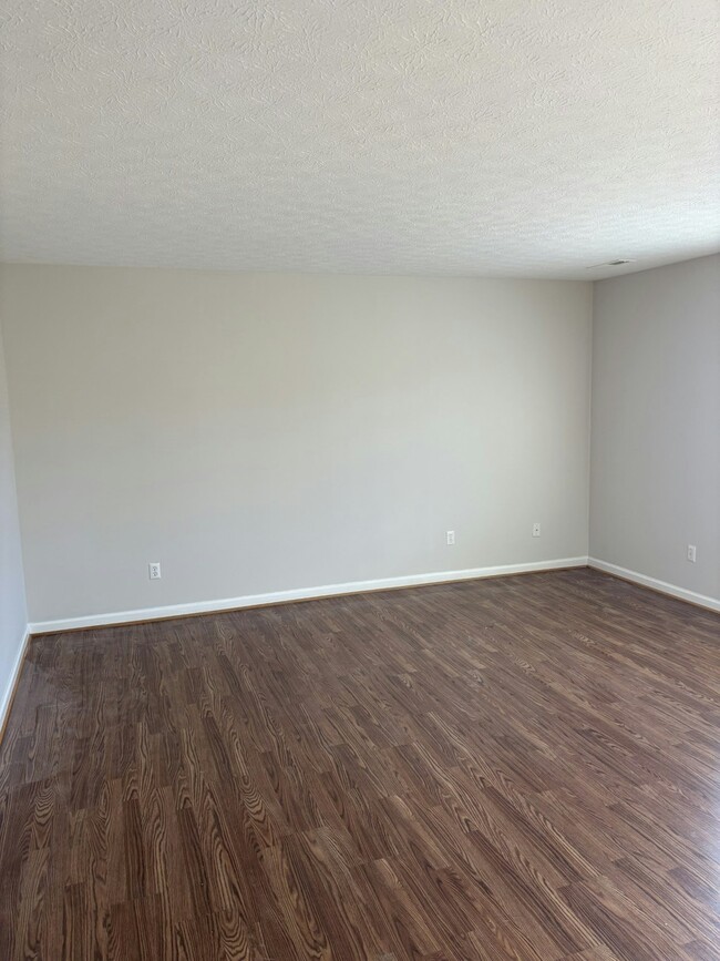 Foto del edificio - 5802 Raiford Cir