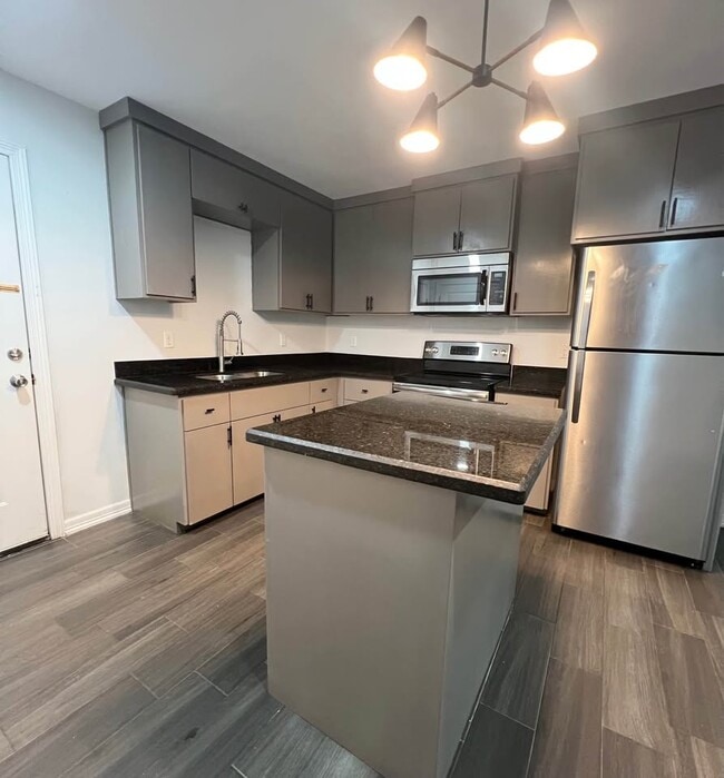 Building Photo - 2308 Taxco Ct