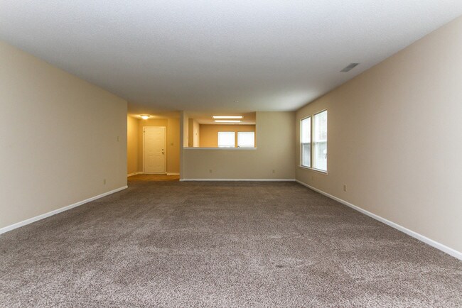 Foto del edificio - Call for details (317) 793-3770