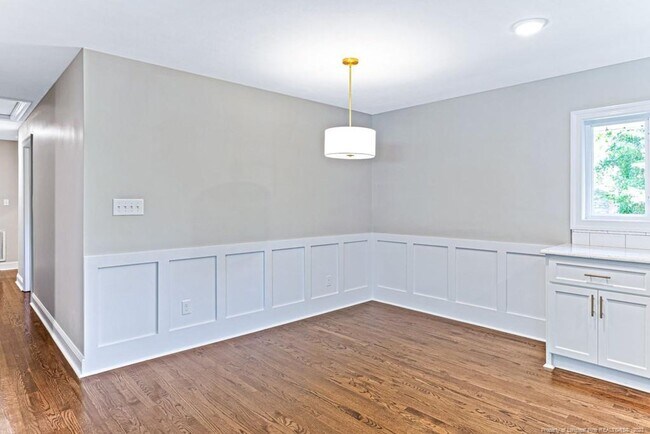 Building Photo - 315 Westview Drive (Pets Considered)Availa...