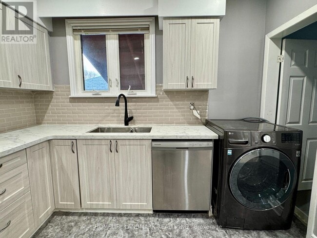 Photo du bâtiment - 1316 Simcoe St S