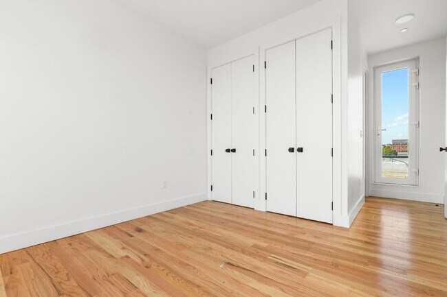 Foto del edificio - 271 E 28th St