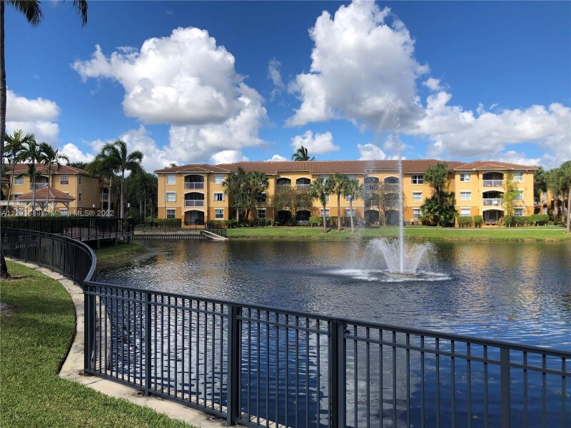 9630 NW 2nd St, Pembroke Pines, FL 33024 Room for Rent in Pembroke