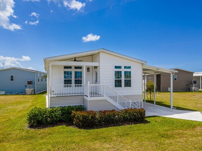 Building Photo - 12581 Spring Meadow Dr