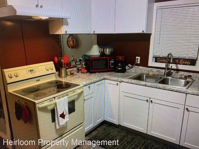 Foto del edificio - 1 br, 1 bath House - 3710 West 4th Street