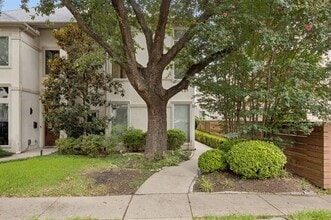 Building Photo - 5609 La Foy Blvd