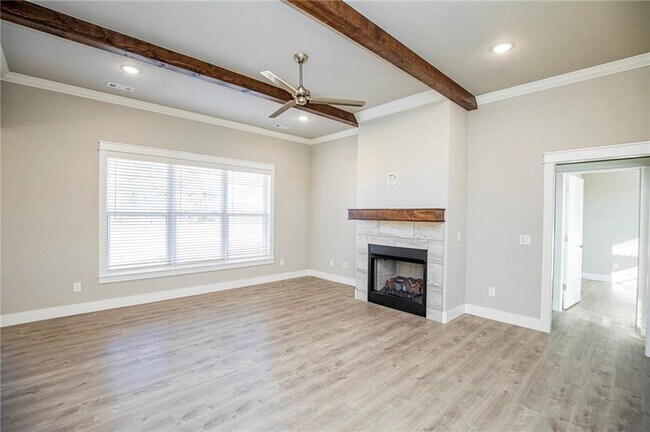 Foto del edificio - 1924 Seay Cir