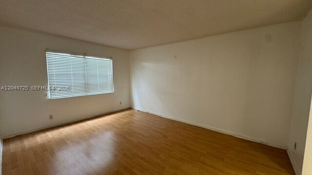 Foto del edificio - 1001 SW 128th Terrace
