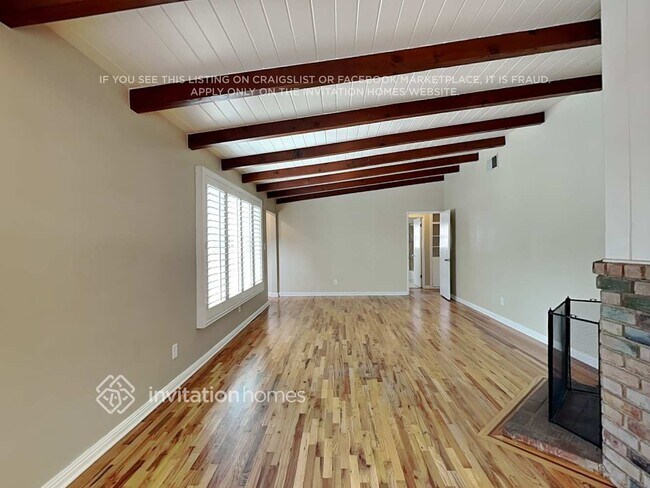 Foto del edificio - 14230 Enadia Way