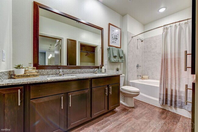 Building Photo - 329 E Colorado Blvd