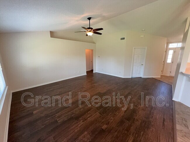 Foto del edificio - 3681 Berrypatch Ln