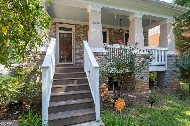 Building Photo - 1330 Skyhaven Rd SE