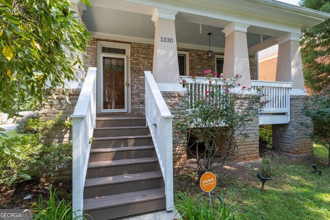 Foto del edificio - 1330 Skyhaven Rd SE