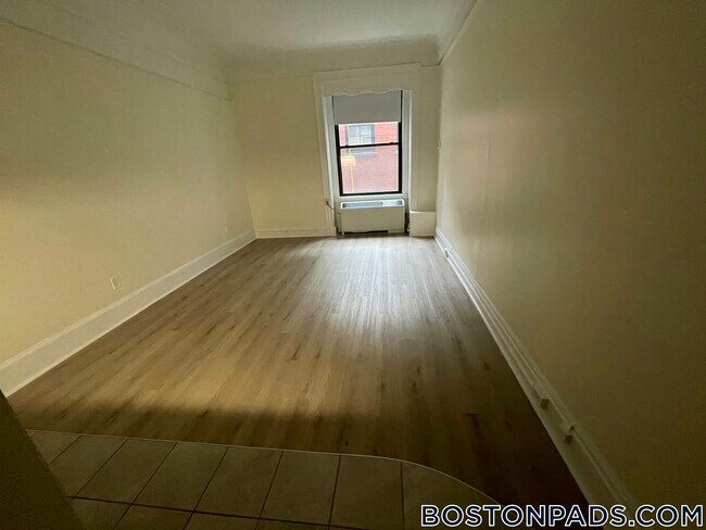 Building Photo - 62 Boylston St