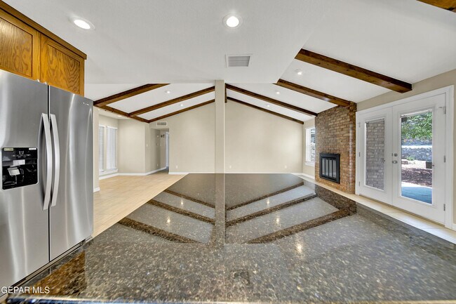 Building Photo - 340 Alvarez Dr