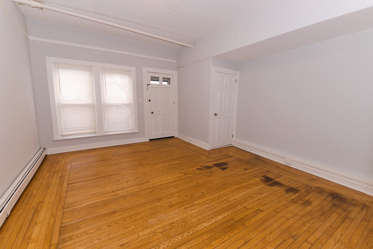 Primary Photo - 154 Undercliff Ave