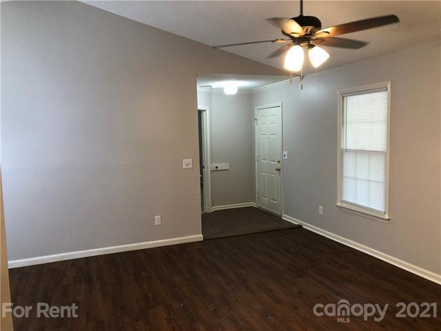 Building Photo - 6215 Rockshire Dr