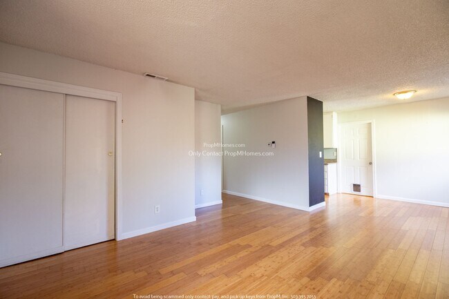 Foto del edificio - Charming Three Bedroom Home in Kenton! Hug...