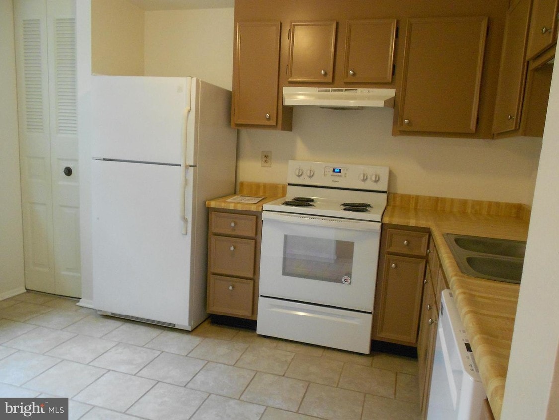 Primary Photo - 110 Drexel Dr
