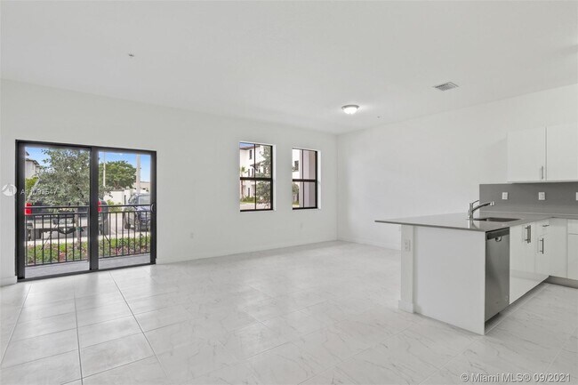 Foto del edificio - 15540 SW 136th St