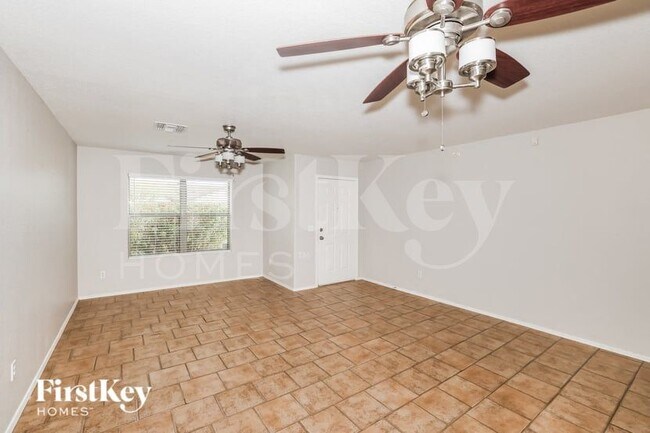 Foto del edificio - 11513 W Flores Dr