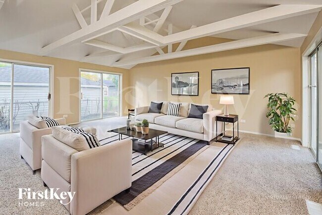 Foto del edificio - 1951 Bristol Cir