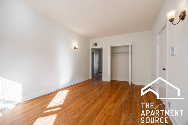Foto del edificio - 4036 N Ashland Ave
