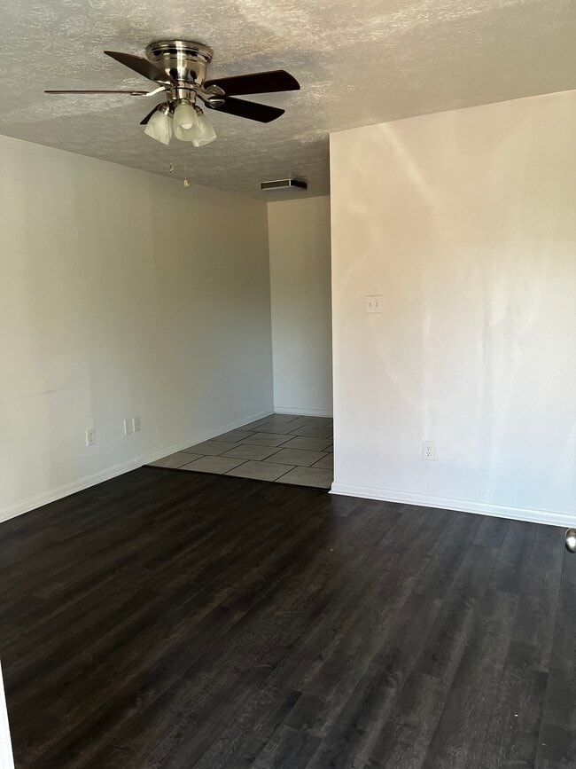 Building Photo - 216 Tabor Drive, Unit 3