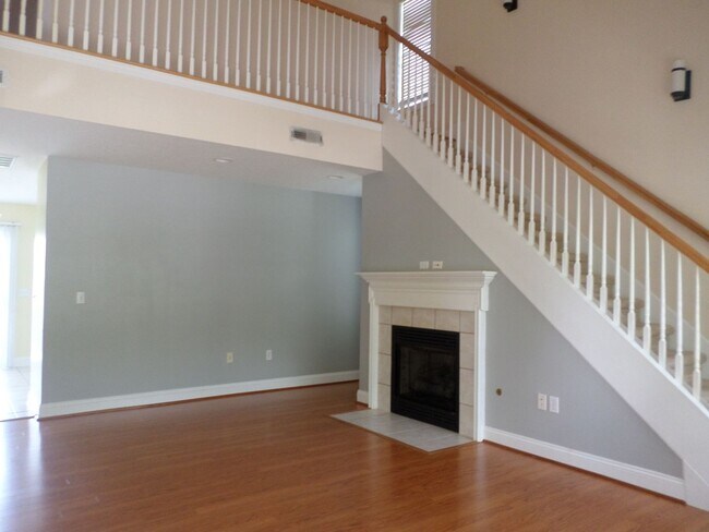 Foto del edificio - 3 Bedroom 2 Bath Townhouse